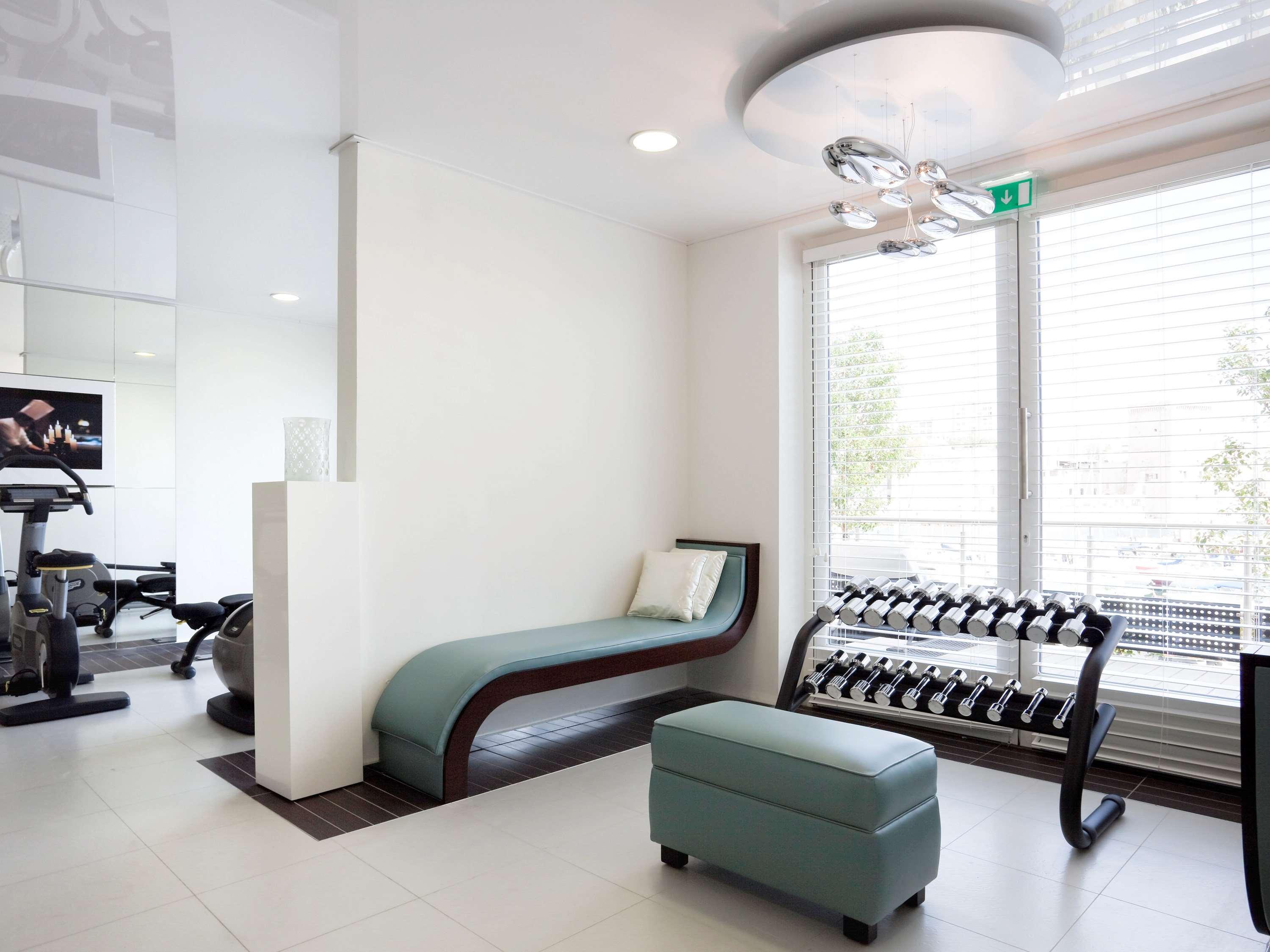 Sofitel Vieux-port Hotel 5*